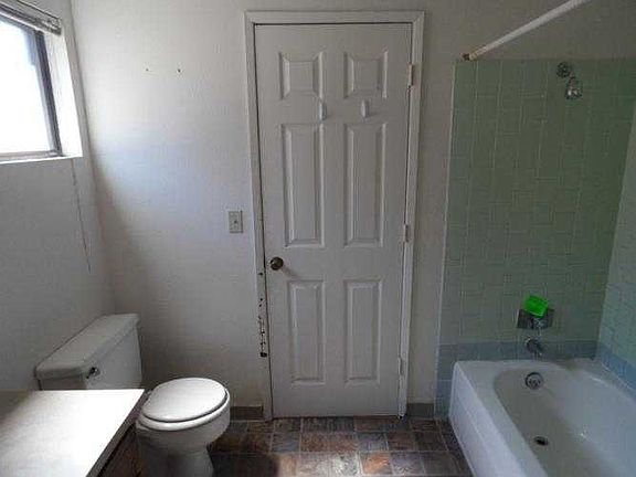 Main Bath Unit 2 (Continental)