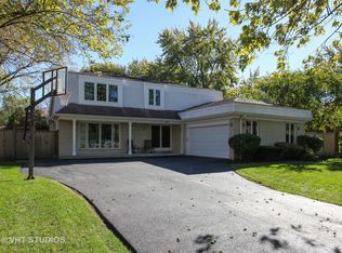 325 Birchwood Ave, Deerfield, IL 60015