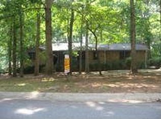 8271 Yale Dr, Jonesboro, GA