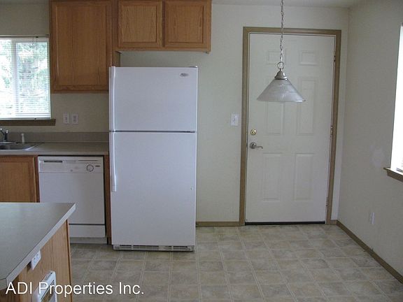 3rd image of 2468 NW 4th Ave
