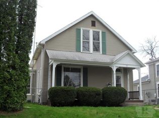 811 S 8th St, Burlington, IA 52601