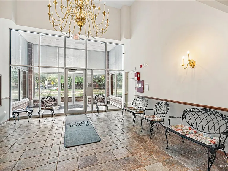 650 S River Rd #812 — Photo 2