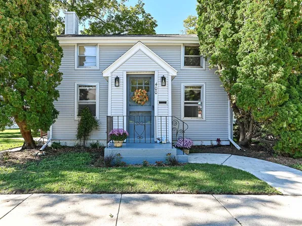 400 S 3rd STREET, Waterford, WI 53185
