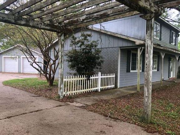 2nd image of 1142 E Ebey St
