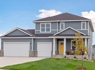 Michigan Plan, Prairie Crossing - The Estates Collection, Otsego, MN 55330