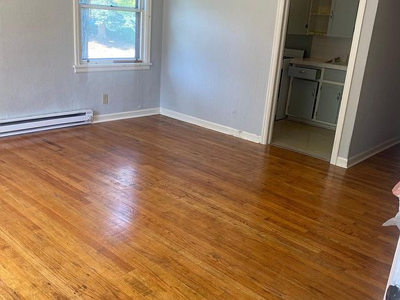 3rd image of 2028 W Pacific Ave #1