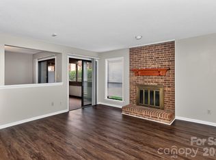 7302 Winery Ln, Charlotte, NC 28227