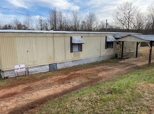 137 Ridge Rd, Wellford, SC 29385