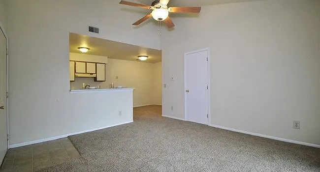 Willow Creek Apartments & Townhomes — Photo 3