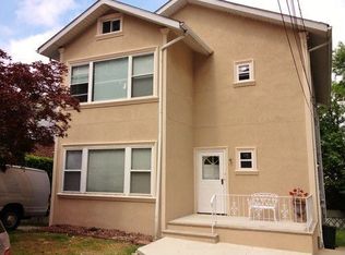 809 Fairview Ln, Fort Lee, NJ 07024