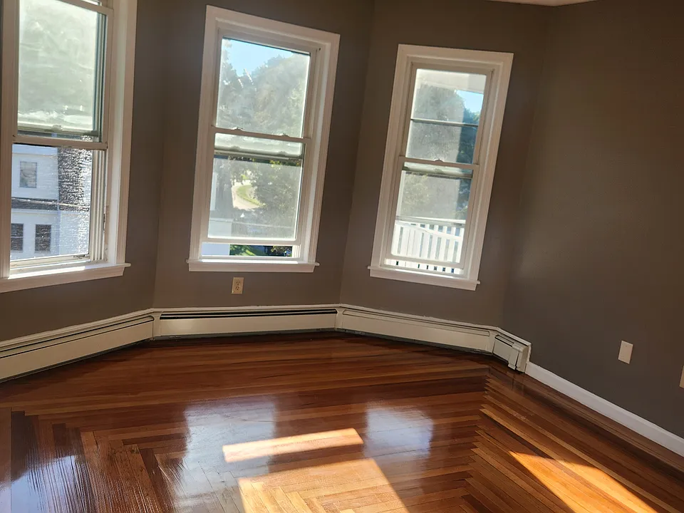 9 Pilgrim Rd #3