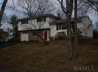 39 Glen Ridge Rd, Mahopac, NY 10541