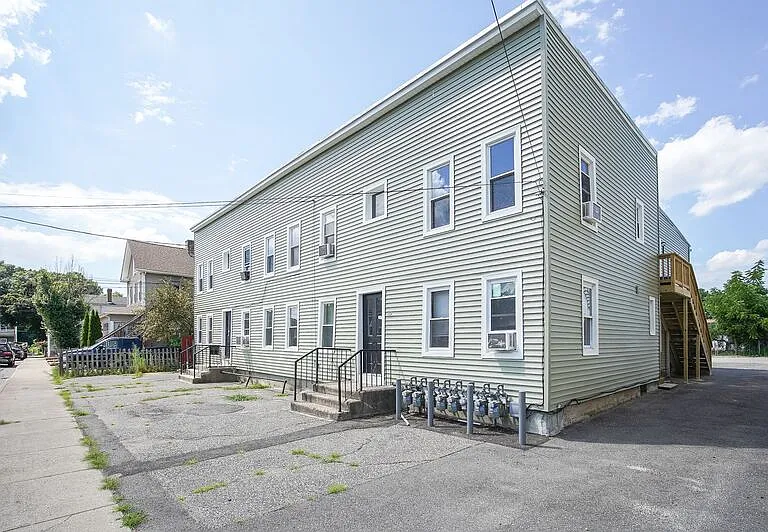 34 Joy St #2R — Photo 7