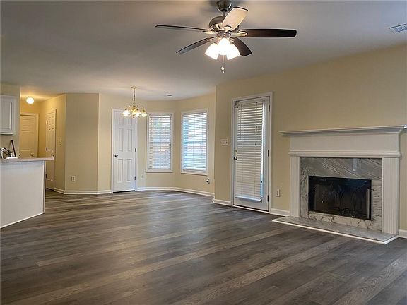 3rd image of 3115 Baymount Dr