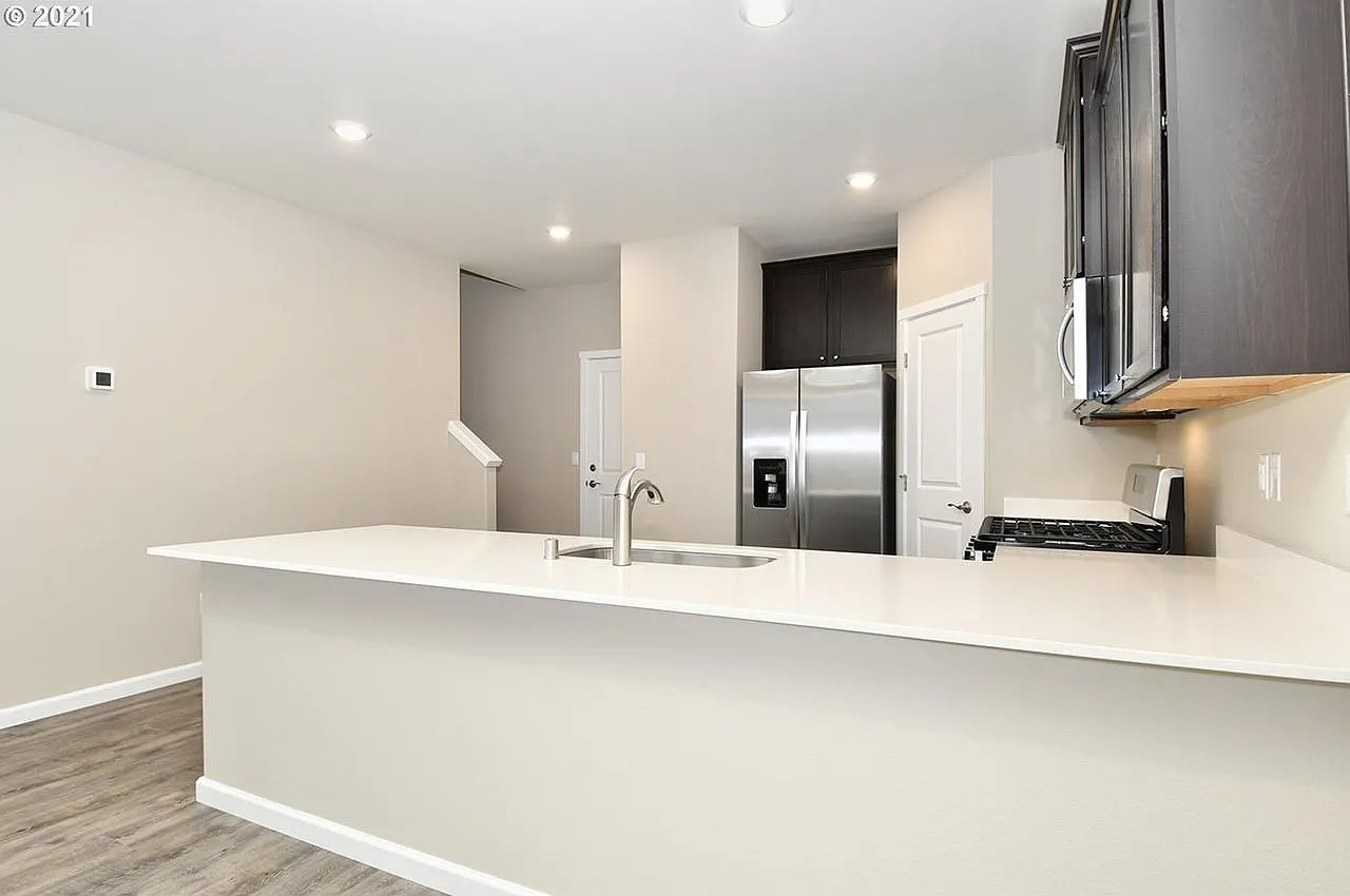 4 bed, 1646 sqft, $2,700 — Photo 1