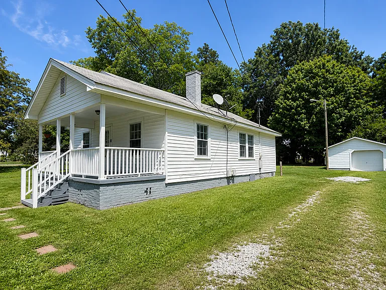 406 Somers Ave — Photo 16