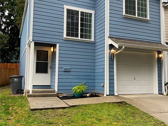 2nd image of 2047 NE Green Glen Lane