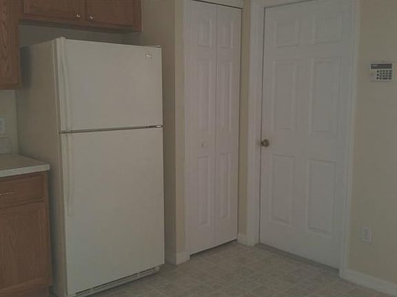 5th image of 360 Heritage Estates Ln