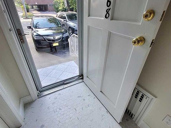 2nd image of 1268 Anderson Ave Floor 2
