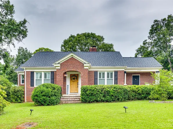 1032 Newberry Rd, Winnsboro, SC 29180