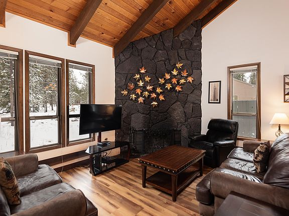 3rd image of 57659 Cultus Ln #12