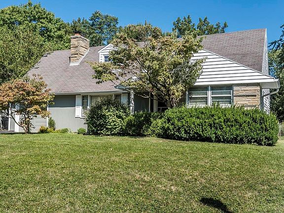 5th image of 2598 Dover Rd