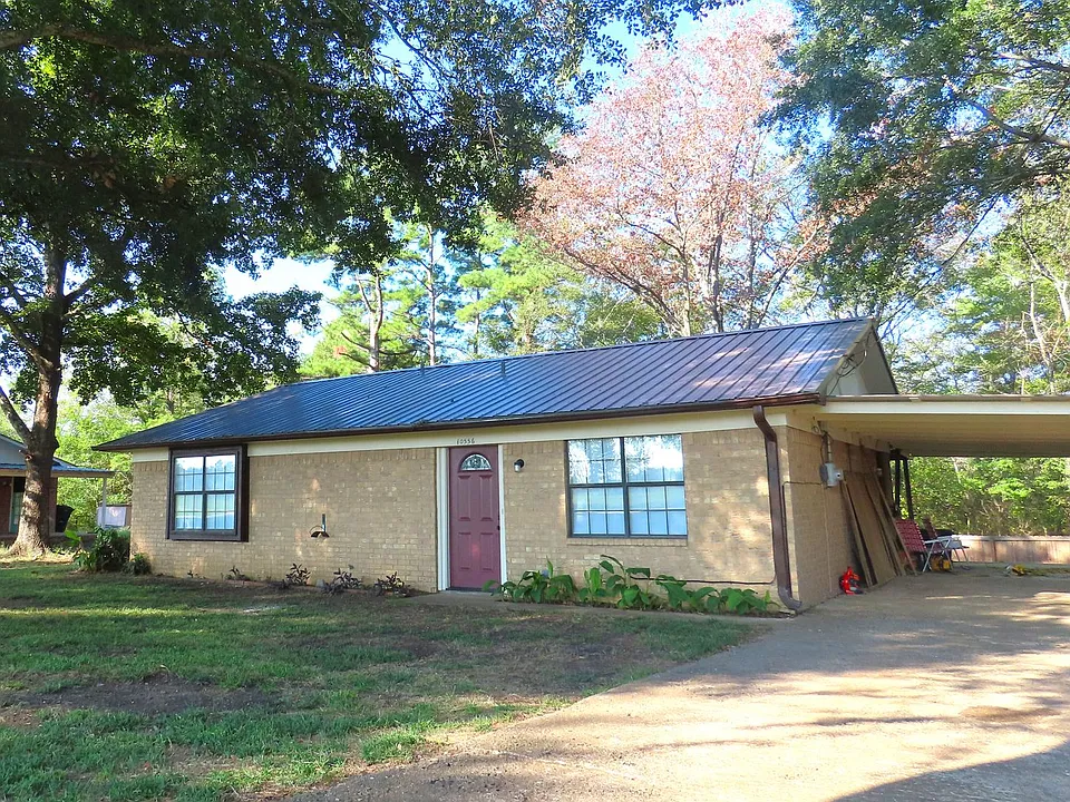 10556 Twin Oaks Dr