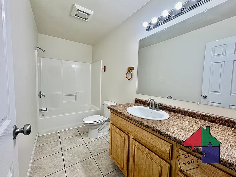 55 Southerberry Dr #105 — Photo 17
