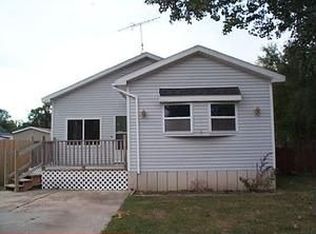 6654 Lilac Dr, Marlette, MI 48453