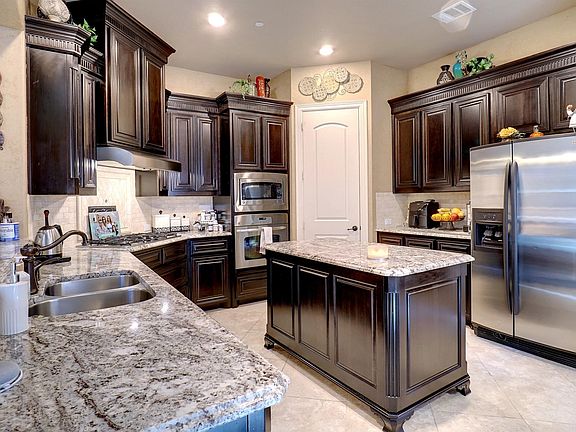 5th image of 3772 Shumard Oak Ln