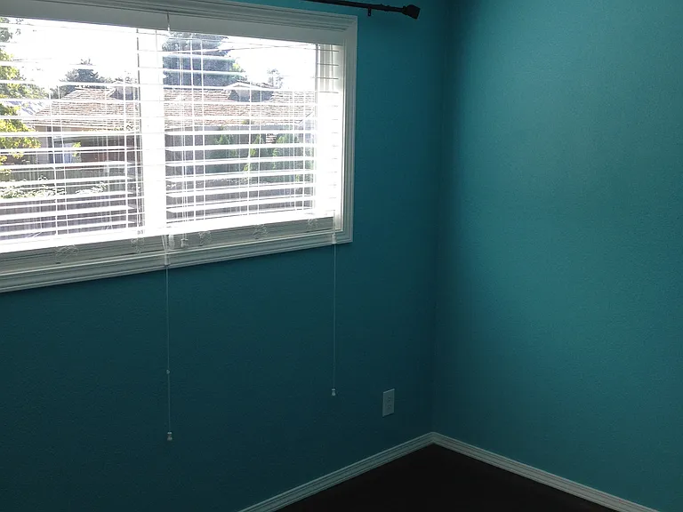 1015 E Hill Ave — Photo 17