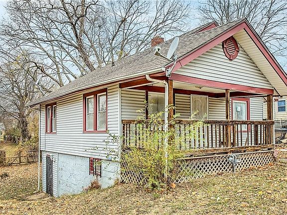 4th image of 3910 Mersington Ave