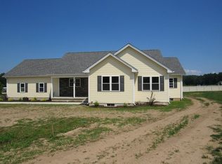 35 Strong Rd, Southampton, MA 01073