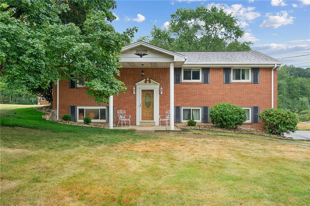 5251 Stella Dr photo 1