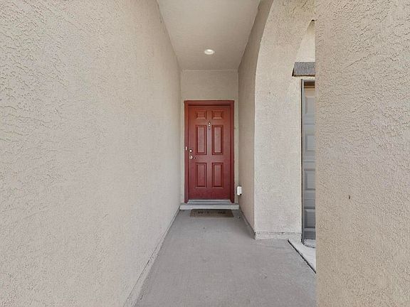 4th image of 3173 Llano Vista Loop NE