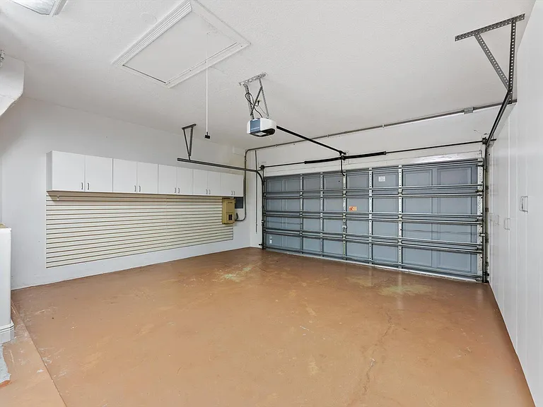 7081 Mallorca Cres — Photo 21