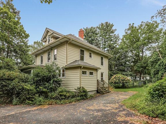 3rd image of 501 Russell Ave