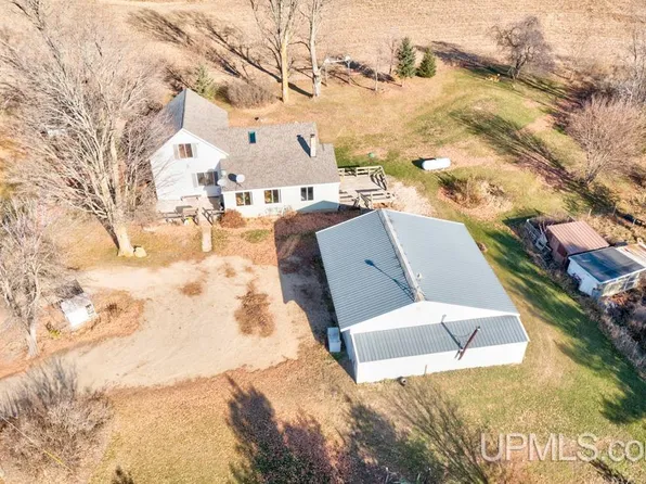 N9578 Lance Rd, Daggett, MI 49821