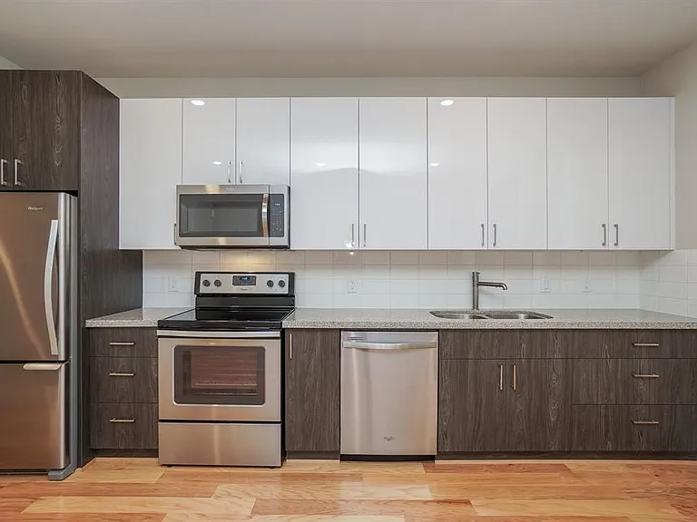 2401 Crawford St #A112 — Photo 5