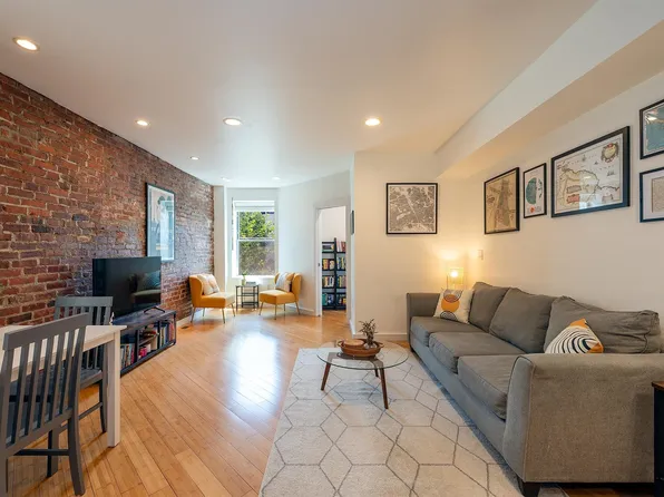 324 Baldwin Avenue image 1 of 11