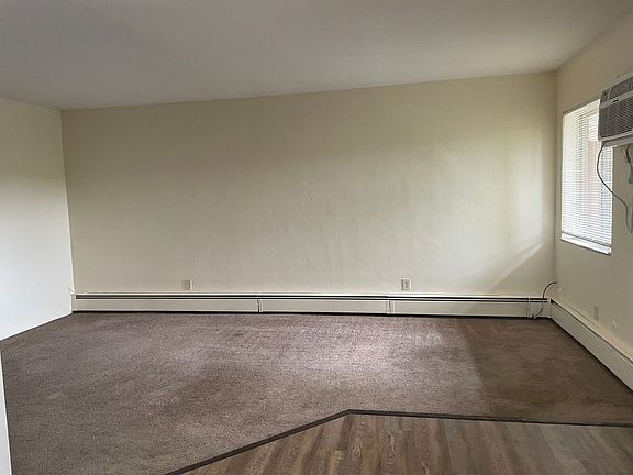 5th image of 2323 Newton St APT 13