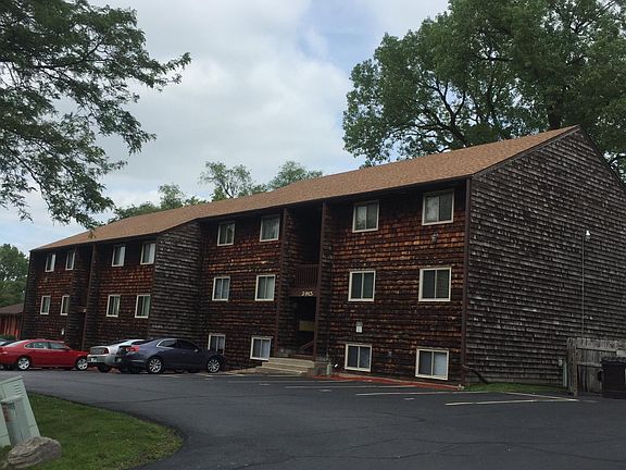2nd image of 3915 Sage Dr
