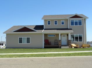 3434 Northrop Dr, Bismarck, ND 58503