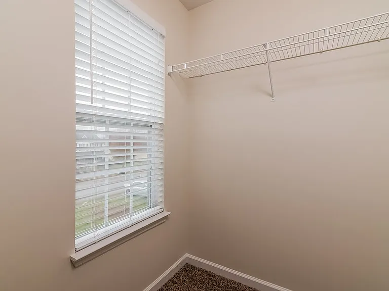 1864 Devon Dr — Photo 10