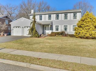 225 Liberty Bell Rd, Toms River, NJ 08755