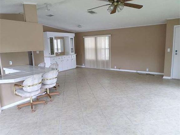 4th image of 9649 Cypress Lakes Dr