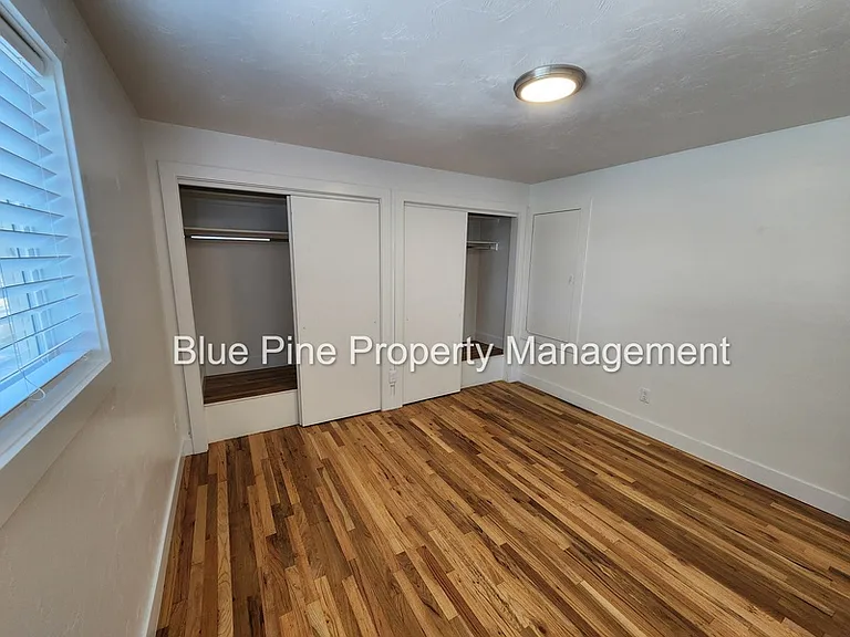 1565 S Higbee Ave — Photo 9