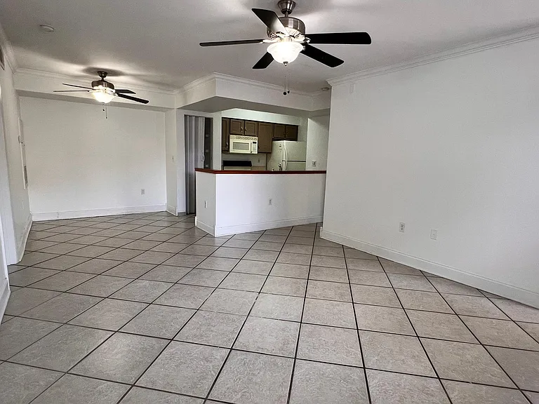 3004 Parkway Blvd #209 — Photo 35