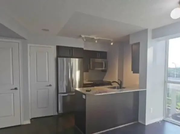 38 Grand Magazine St #1128, Toronto, ON M5V 0B1