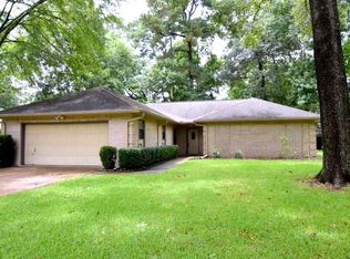 1822 Halyard Dr, Crosby, TX 77532